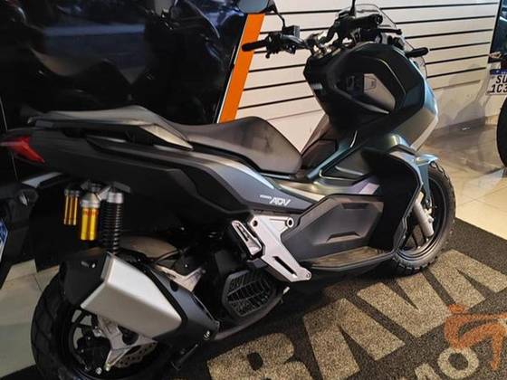 HONDA ADV 